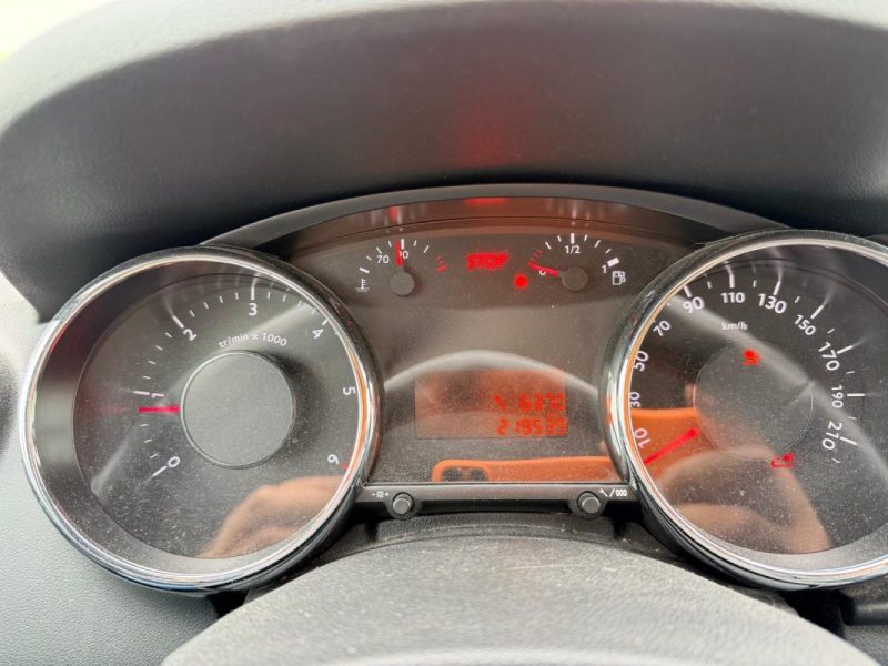 PEUGEOT 3008 1.6 HDI 16V 110 PREMIUM