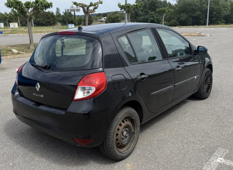 RENAULT CLIO III PHASE 2 1.5DCI 85ch EXPRESSION