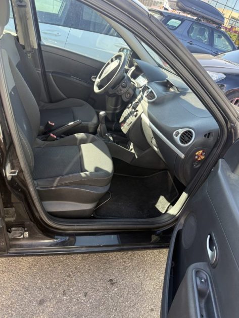 RENAULT CLIO III PHASE 2 1.5DCI 85ch EXPRESSION