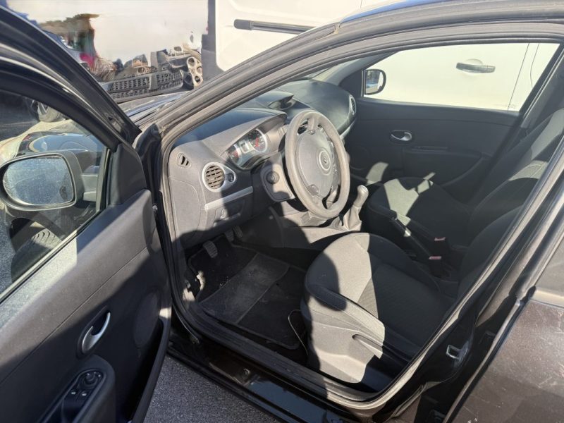 RENAULT CLIO III PHASE 2 1.5DCI 85ch EXPRESSION