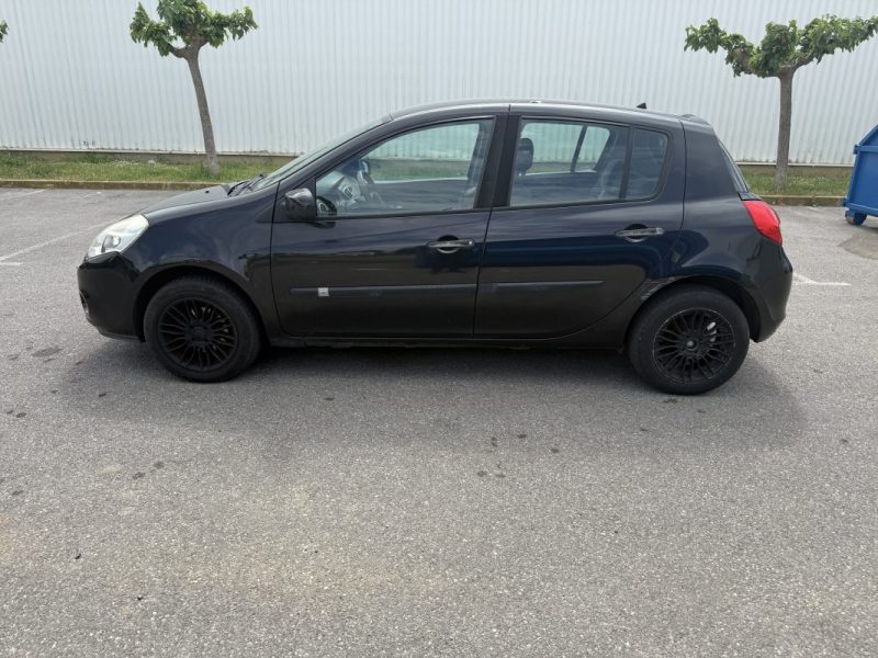 RENAULT CLIO III PHASE 2 1.5DCI 85ch EXPRESSION