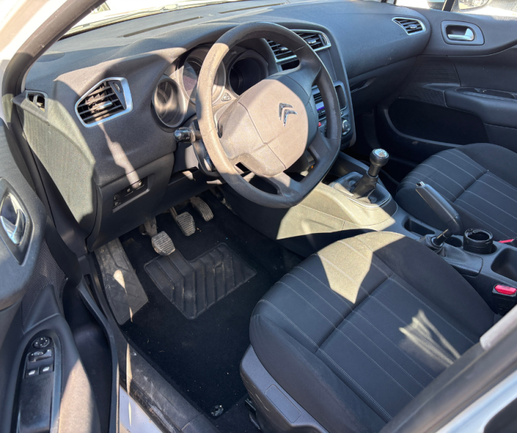 CITROEN C4 II 1.6 HDI 90 1560CM3 92CV  2012