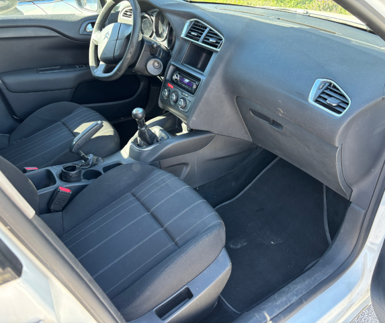 CITROEN C4 II 1.6 HDI 90 1560CM3 92CV  2012
