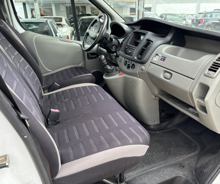 NISSAN PRIMASTAR FOURGON 2.0 DCI 115 1995CM3 114CV  2011