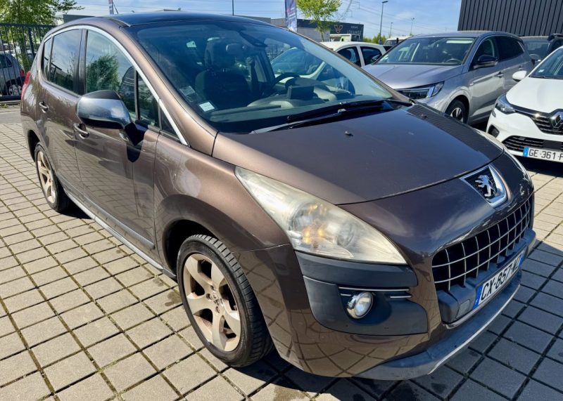 PEUGEOT 3008 1.6 E-HDI115 FAP FÉLINE BMP6 2013