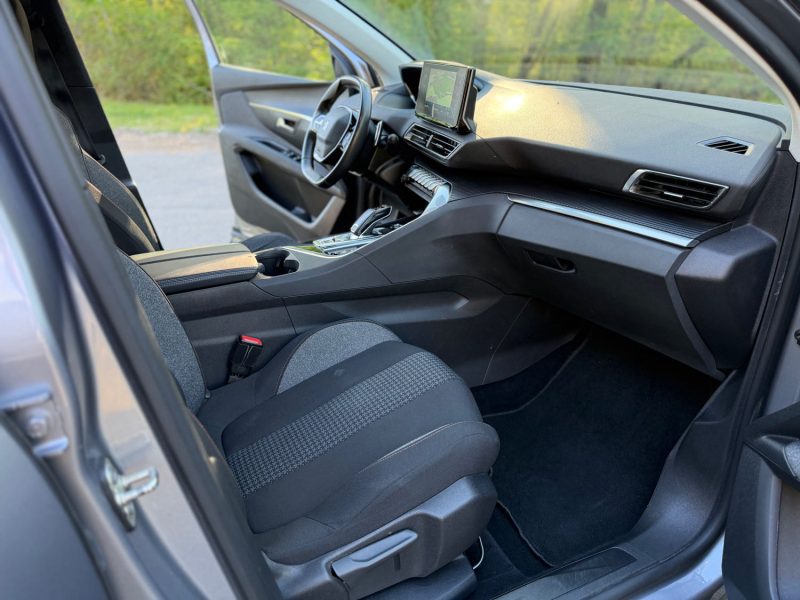 PEUGEOT 3008  1.5 HDI 130CH   2022