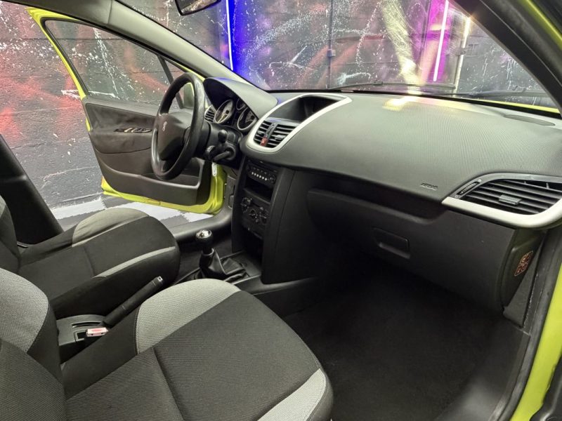 PEUGEOT 207 1.4E URBAN 2009