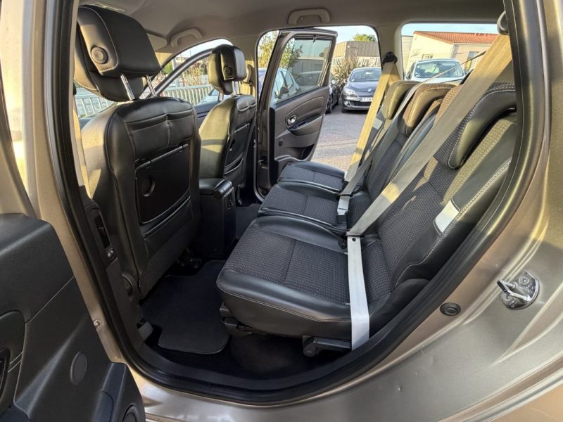 RENAULT SCÉNIC III 1.5 DCI 2012