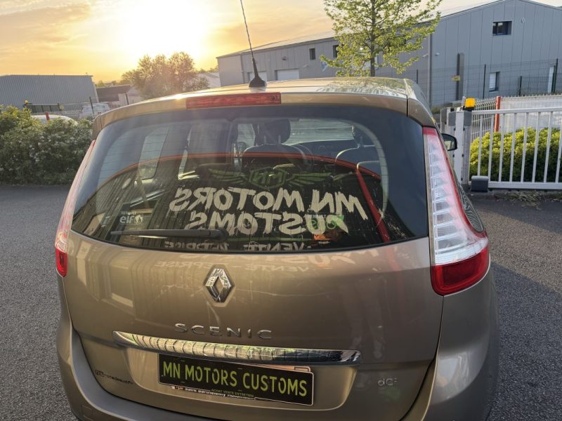 RENAULT SCÉNIC III 1.5 DCI 2012