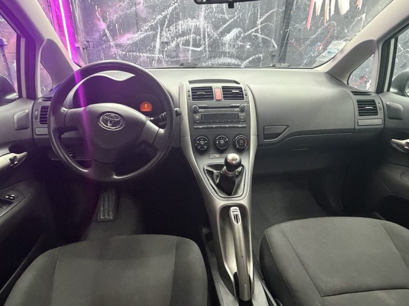 TOYOTA AURIS 90 D4D TERRA 2009
