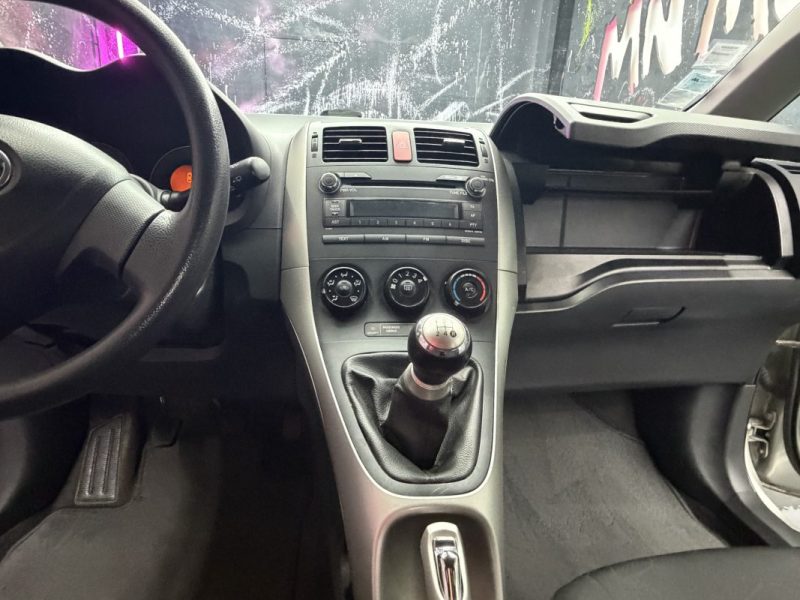TOYOTA AURIS 90 D4D TERRA 2009