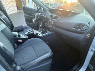 TOYOTA AURIS 90 D4D TERRA 2009