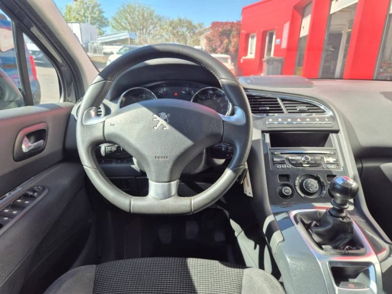 PEUGEOT 5008 1.6 BLUEHDI 120CH S&S BVM6 7 PLACES ALLURE 2016