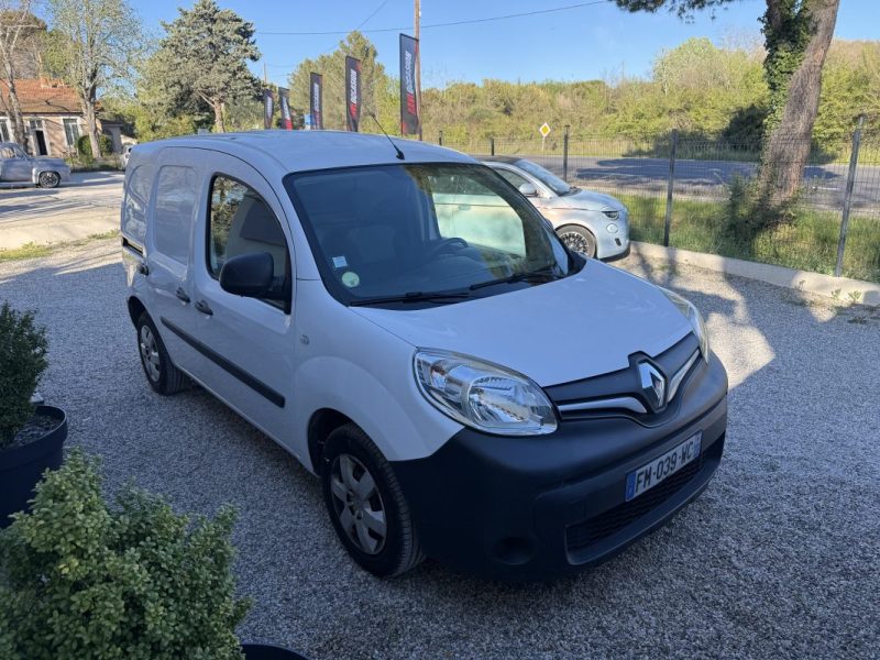 RENAULT KANGOO 2 1.5 BLUEDCI 95CH GPS CAMÉRA DISTRIBUTION NEUVE 2019