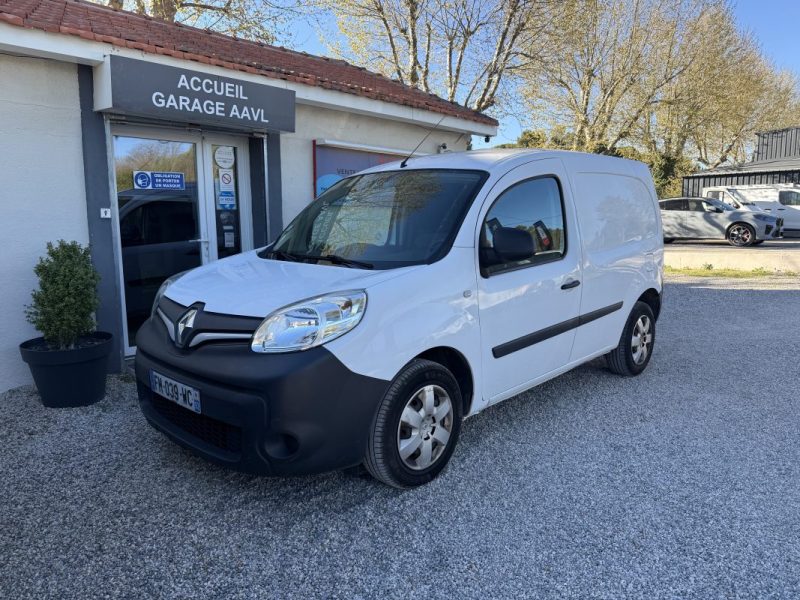 RENAULT KANGOO 2 1.5 BLUEDCI 95CH GPS CAMÉRA DISTRIBUTION NEUVE 2019