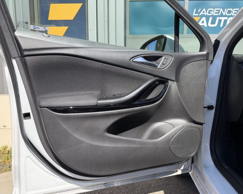 OPEL ASTRA 1.4i Turbo - 150ch Dynamic - PNEUS MICHELIN PILOT SPORT