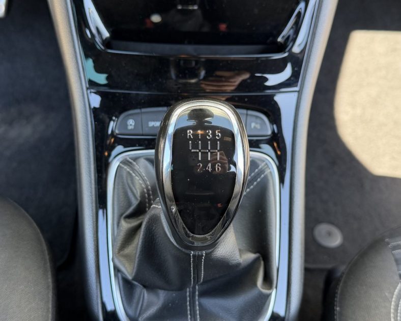 OPEL ASTRA 1.4i Turbo - 150ch Dynamic - PNEUS MICHELIN PILOT SPORT