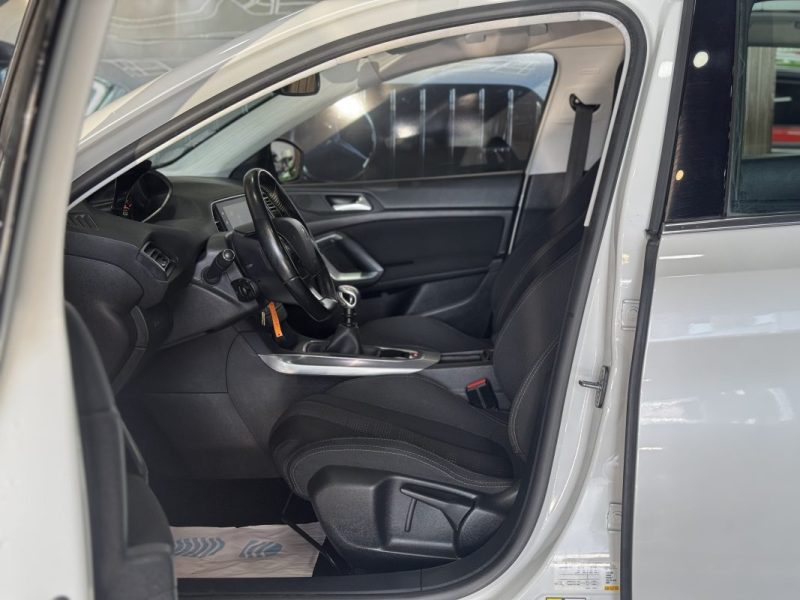 PEUGEOT 308 II 1.2 PURETECH 130CH ALLURE S&S 5P 2016