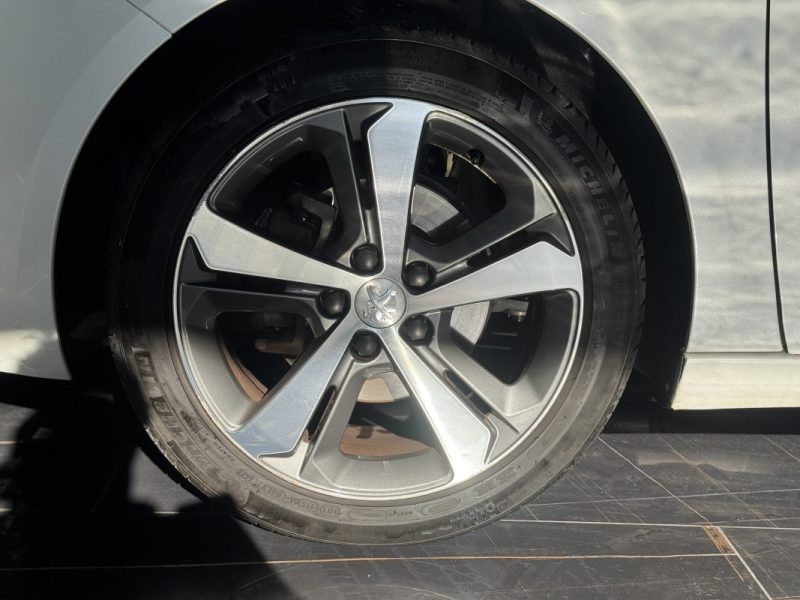 PEUGEOT 308 II 1.2 PURETECH 130CH ALLURE S&S 5P 2016