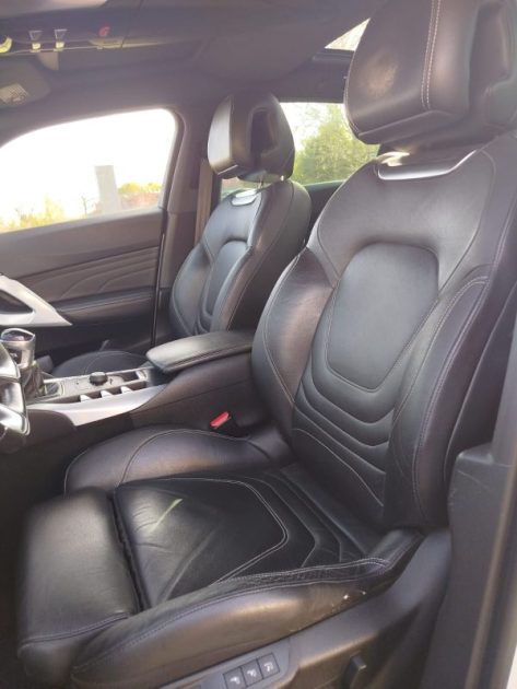 Citroën DS5 So Chic 200ch · berline essence · toit ouvrant · cuir · jantes 18 · Crit'Air 1 · Bordeau