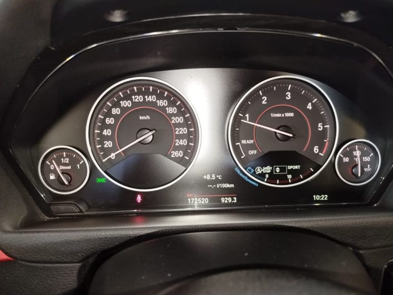 BMW Série 3 318d xDrive · Sport · intégrale · 150ch · diesel · Bordeaux