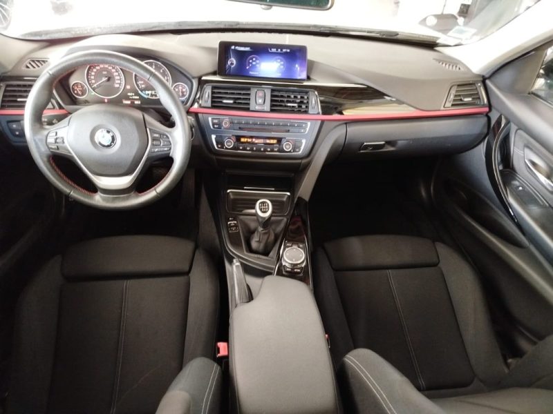 BMW Série 3 318d xDrive · Sport · intégrale · 150ch · diesel · Bordeaux