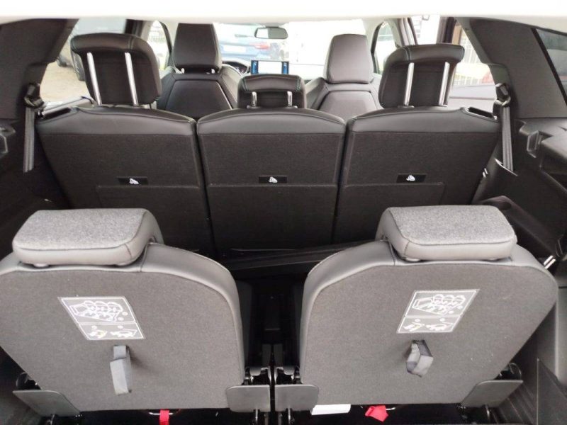 Peugeot 5008 1.5 BlueHDi 130 · 7 places · boîte automatique · 2022 · 20 800 km