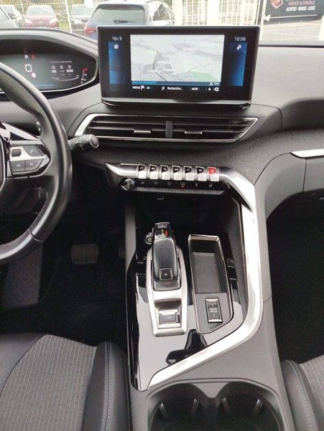 Peugeot 5008 1.5 BlueHDi 130 · 7 places · boîte automatique · 2022 · 20 800 km