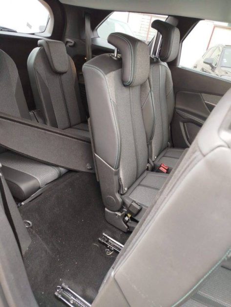 Peugeot 5008 1.5 BlueHDi 130 · 7 places · boîte automatique · 2022 · 20 800 km