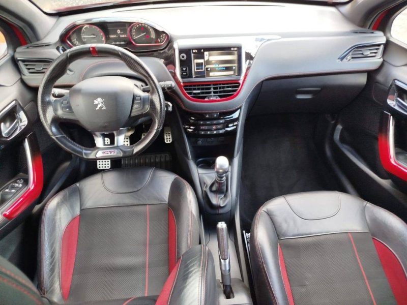 PEUGEOT 208 GTI 1,6THP 200 CV MAI 2013