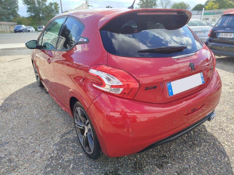 PEUGEOT 208 GTI 1,6THP 200 CV MAI 2013