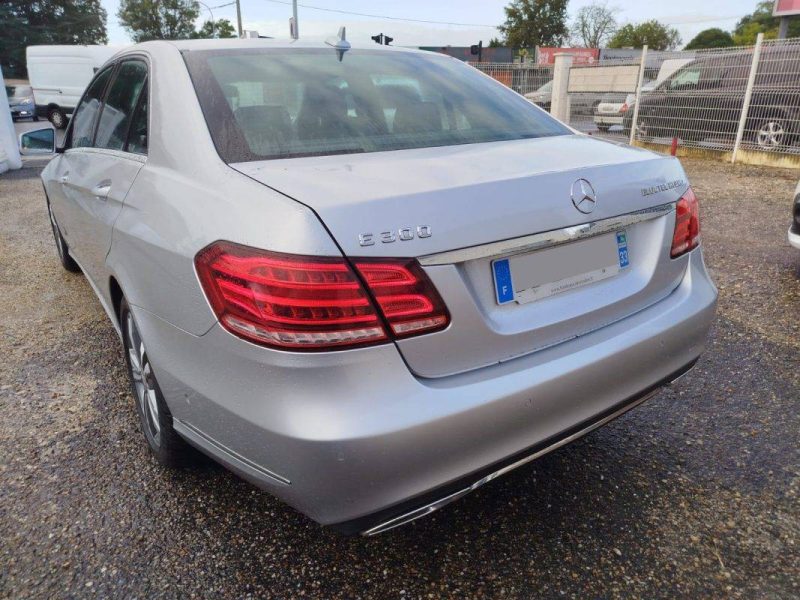 MERCEDES CLASSE E 300 BLUETEC HYBRID SPORTLINE 7G-TRONIC PLUS 2013