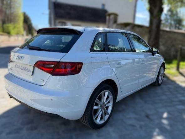 AUDI A3 1.6 TDI SPORTBACK 110CH ULTRA  ATTRACTION / GPS  2015