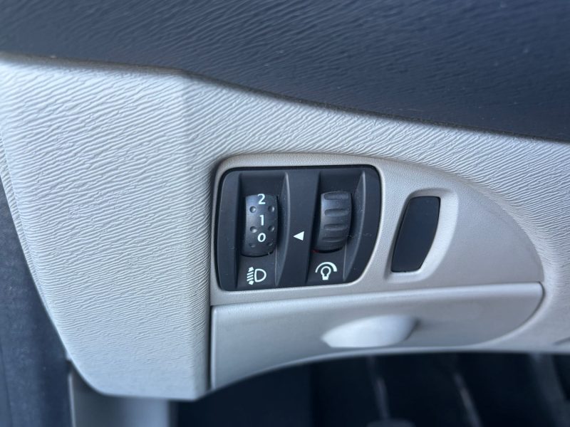 RENAULT TWINGO II 1.5 DCI 65 GENERIQUE SOCIETE 2008