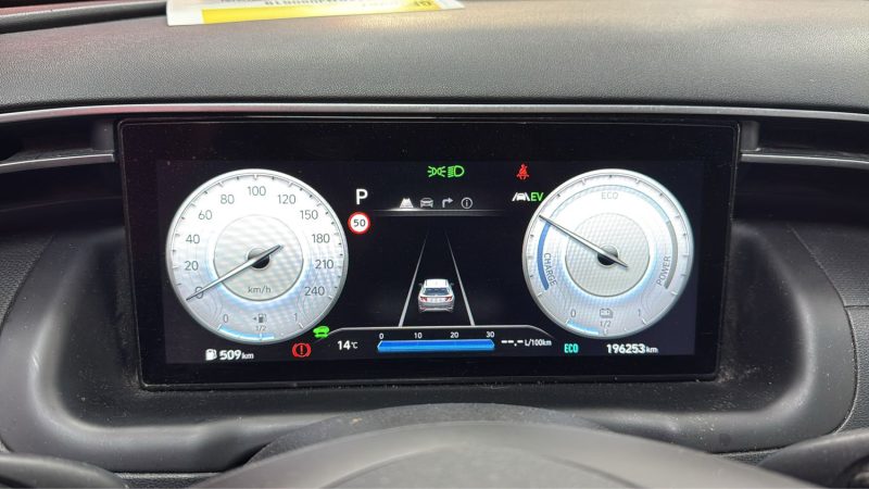 HYUNDAI TUCSON 1.6 SUV HYBRIDE ESSENCE 230cv BUSINESS/1 ERE MAIN/TVA RECUPERABLE