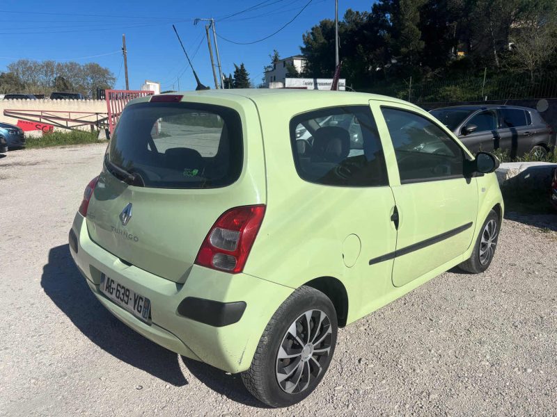 RENAULT TWINGO 2 1.2I - 16V 2009