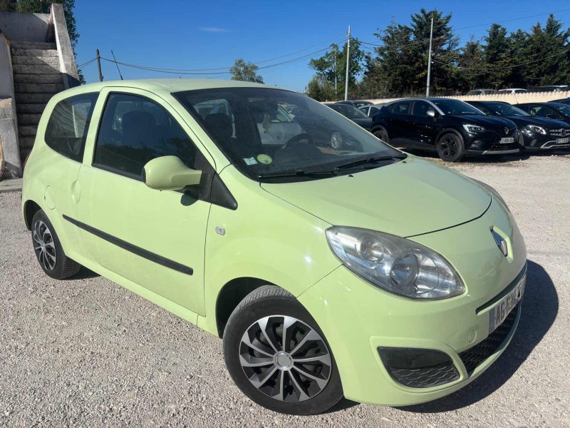 RENAULT TWINGO 2 1.2I - 16V 2009