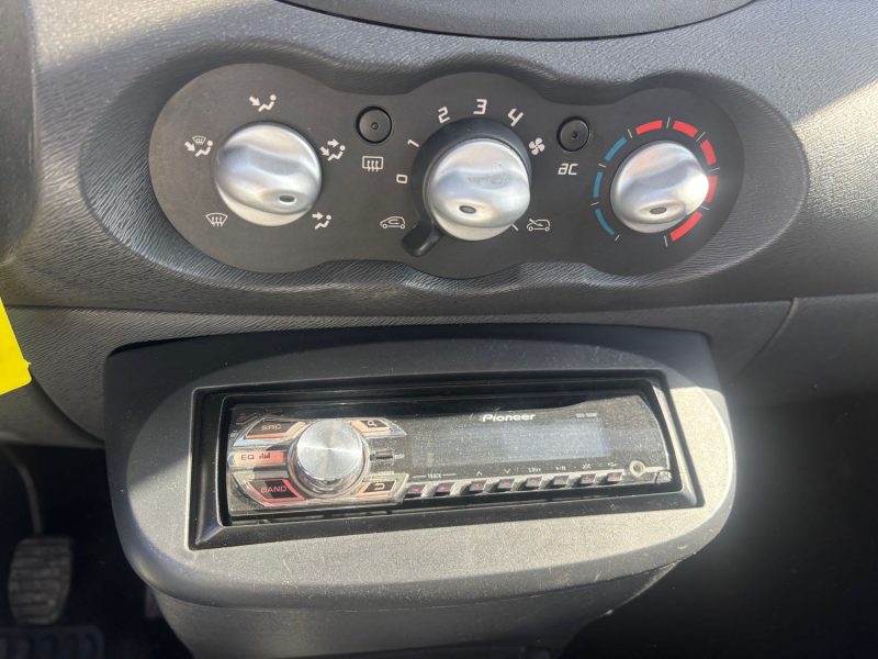 RENAULT TWINGO 2 1.2I - 16V 2009