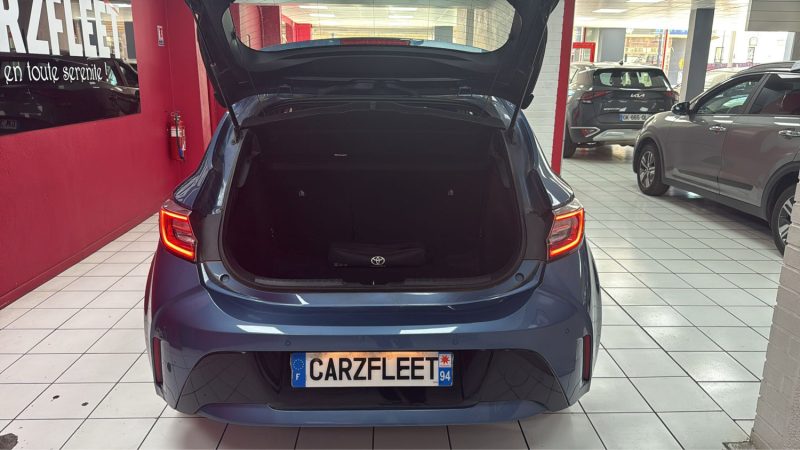 TOYOTA COROLLA BERLINE 122cv DYNAMIC BUSINESS/1 ERE MAIN/TVA RECUPERABLE