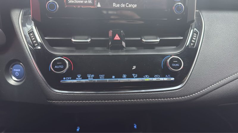 TOYOTA COROLLA BERLINE 122cv DYNAMIC BUSINESS/1 ERE MAIN/TVA RECUPERABLE