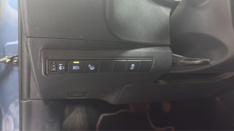 TOYOTA COROLLA BERLINE 122cv DYNAMIC BUSINESS/1 ERE MAIN/TVA RECUPERABLE