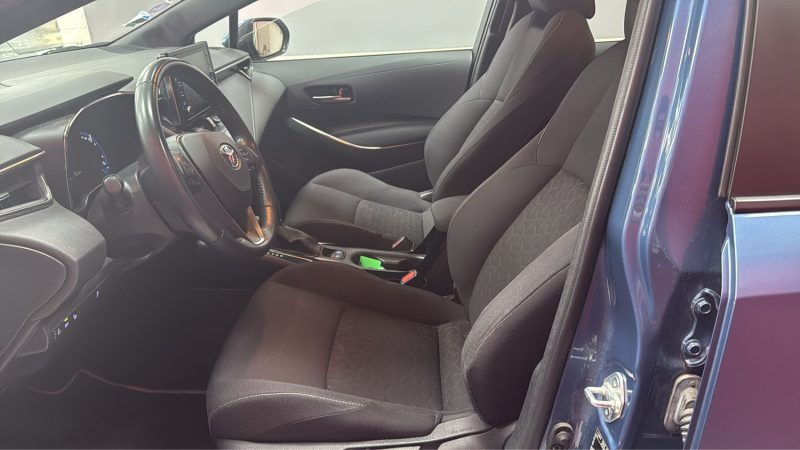 TOYOTA COROLLA BERLINE 122cv DYNAMIC BUSINESS/1 ERE MAIN/TVA RECUPERABLE