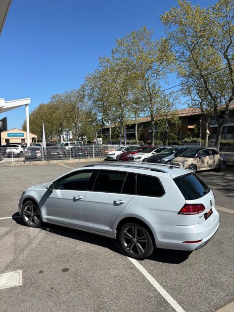 VOLKSWAGEN GOLF VII 1.6 TDI 115CH FAP BLUEMOTION TECHN CONFORTLINE BUSINESS 2017