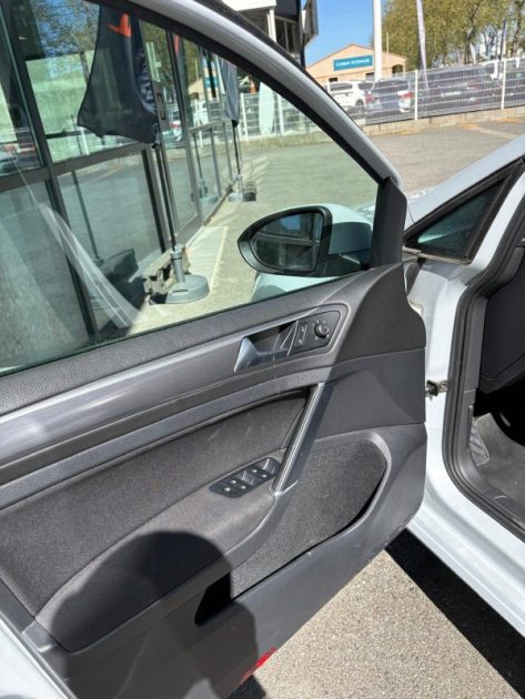 VOLKSWAGEN GOLF VII 1.6 TDI 115CH FAP BLUEMOTION TECHN CONFORTLINE BUSINESS 2017