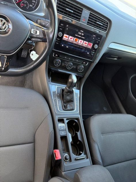 VOLKSWAGEN GOLF VII 1.6 TDI 115CH FAP BLUEMOTION TECHN CONFORTLINE BUSINESS 2017