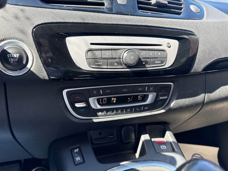RENAULT SCENIC III 1.5 DCI 110CH ENERGY BOSE  