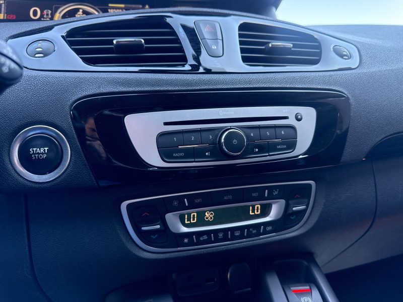 RENAULT SCENIC III 1.5 DCI 110CH ENERGY BOSE  