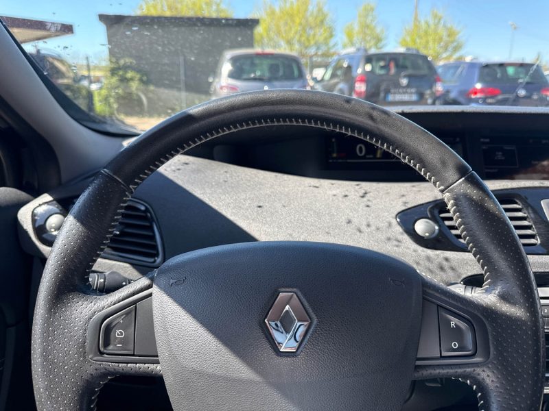RENAULT SCENIC III 1.5 DCI 110CH ENERGY BOSE  