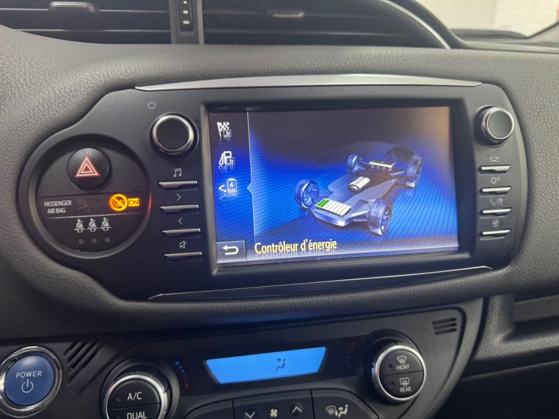TOYOTA YARIS HYBRIDE 100cv FRANCE BUSINESS/1 ERE MAIN