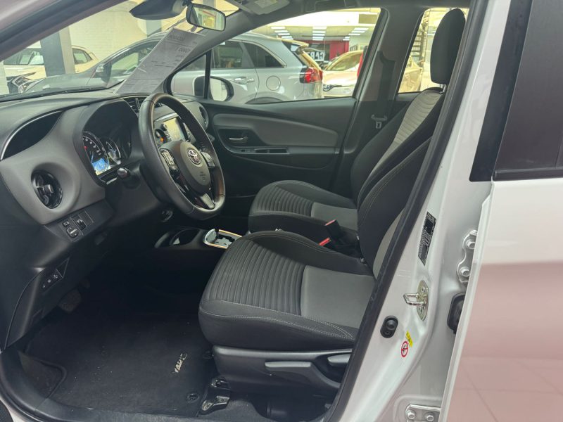 TOYOTA YARIS HYBRIDE 100cv FRANCE BUSINESS/1 ERE MAIN